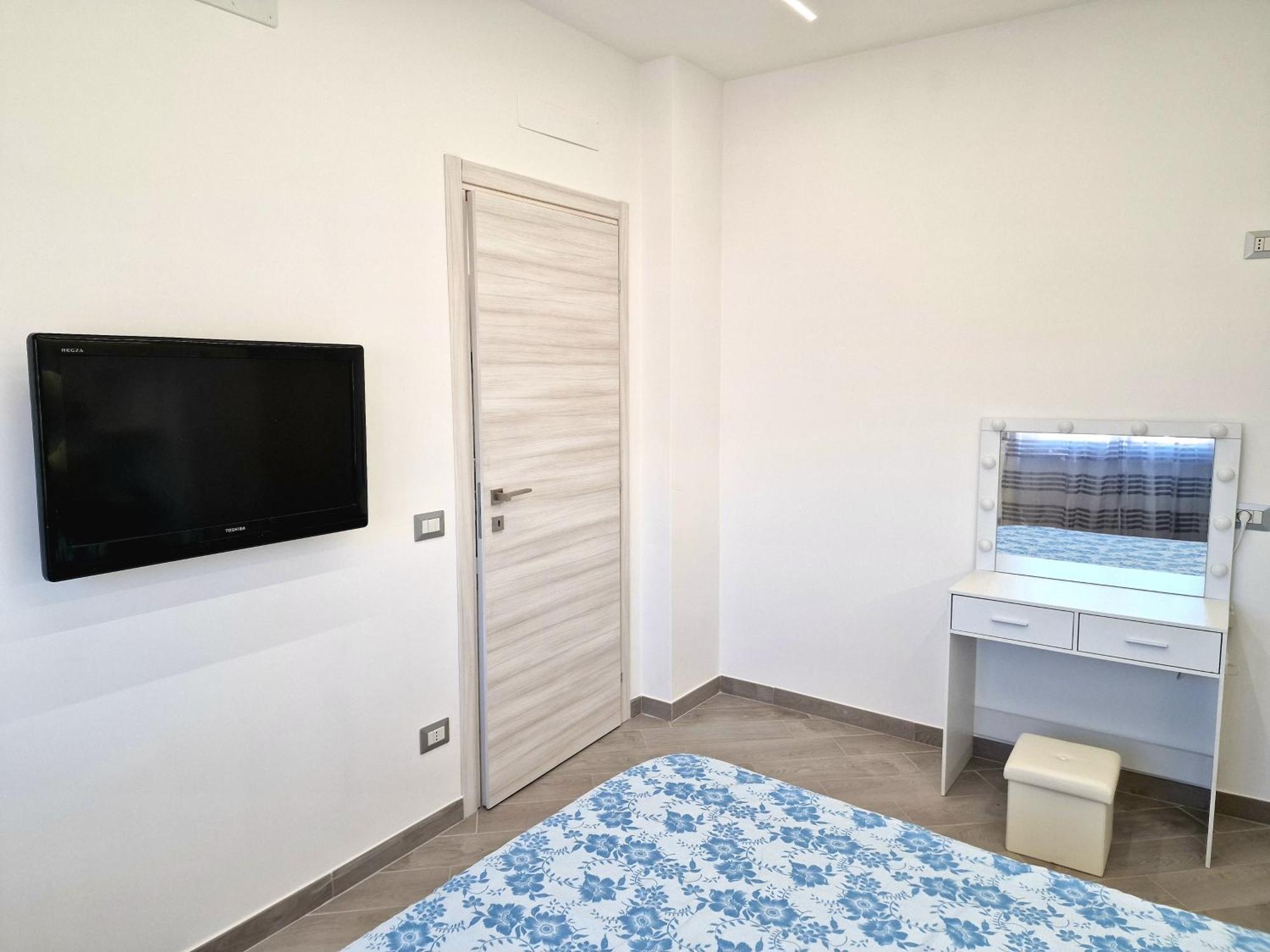 Tower Apartments Terracina Exterior foto